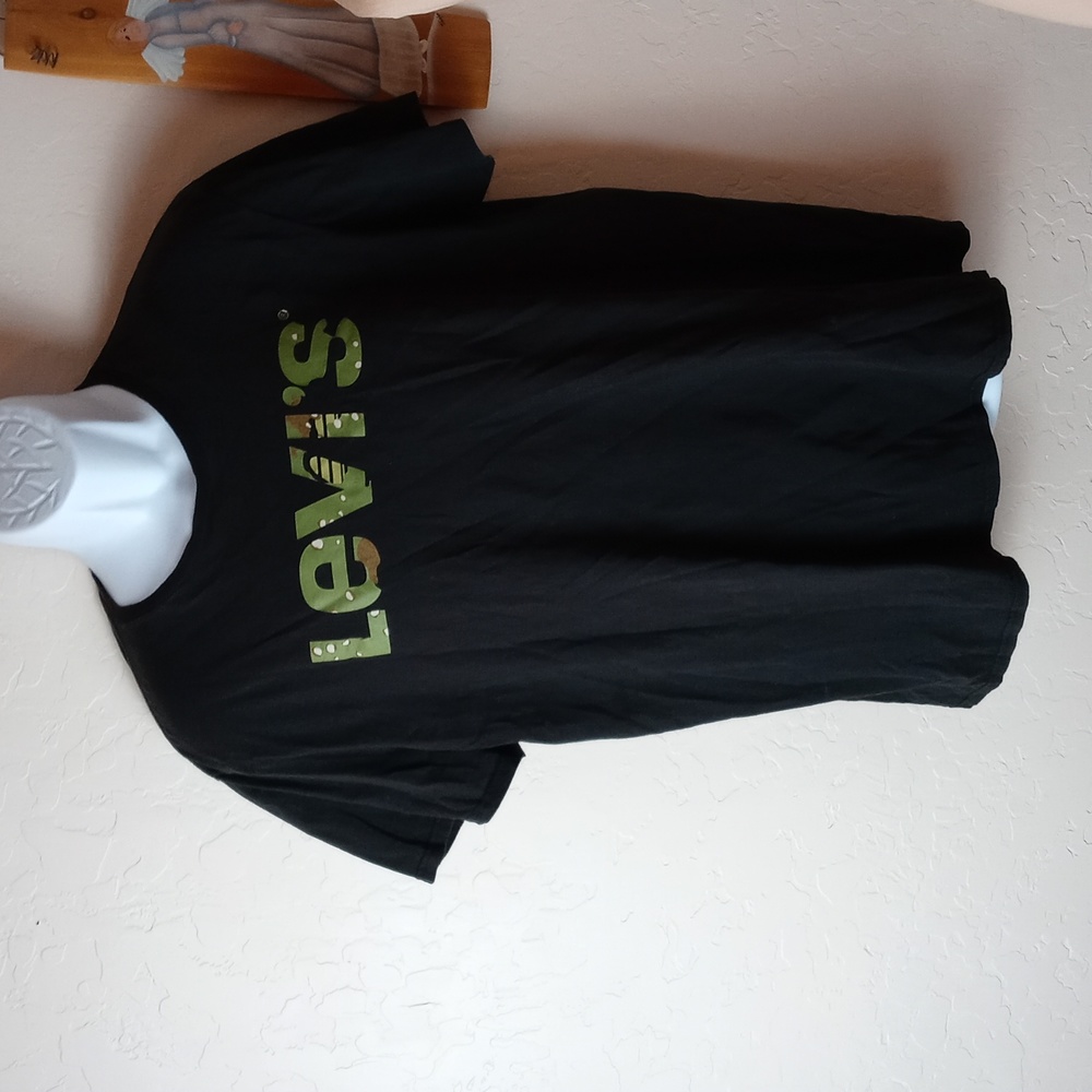 Levi's Camo Graphic Tee Shirt